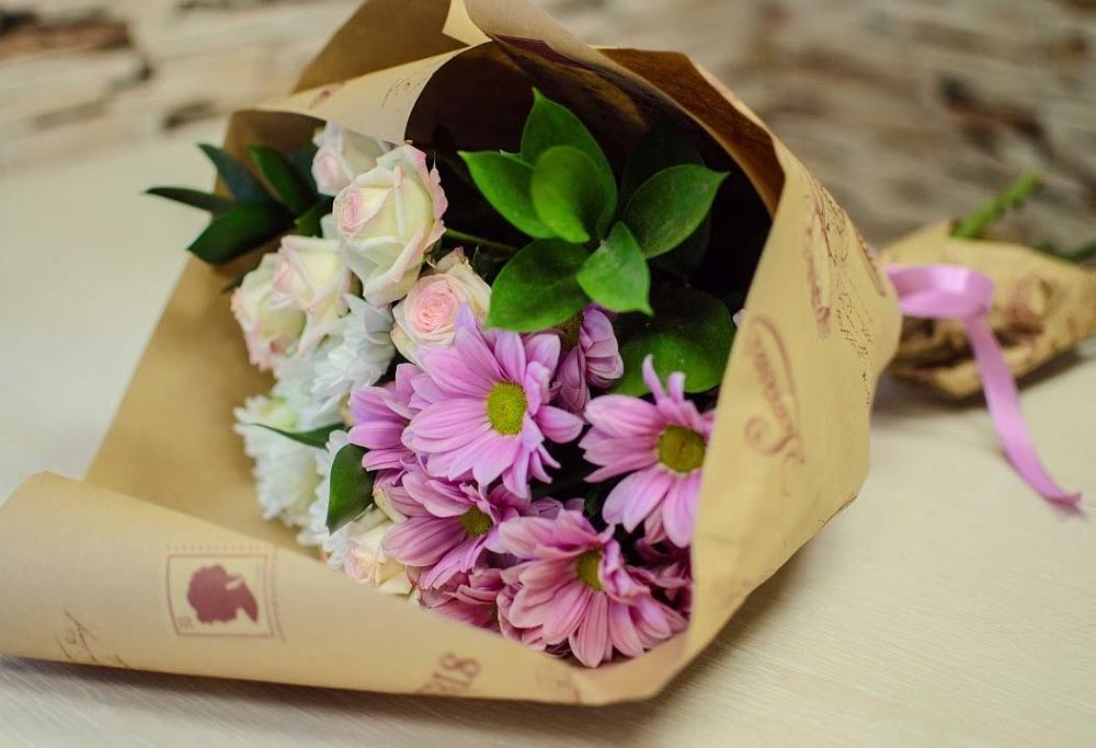 Букет цветов из: Розы и Хризантемы в Александрийской Республики Дагестан