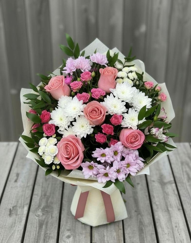 Букет цветов из: Альстромерии, Гвоздики, Розы и Хризантемы в Александрийской Республики Дагестан