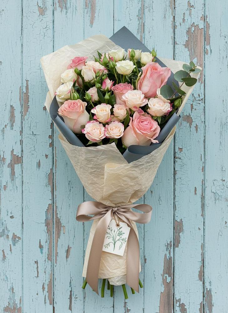 Букет цветов из: Розы в Александрийской Республики Дагестан