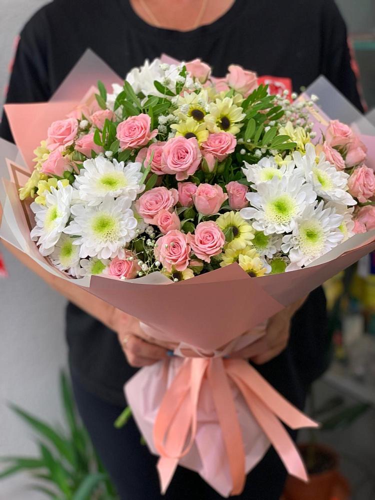 Букет цветов из: Розы и Хризантемы в Александрийской Республики Дагестан