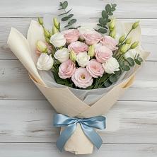 Букет цветов из:  Лизиантусы в Александрийской Республики Дагестан