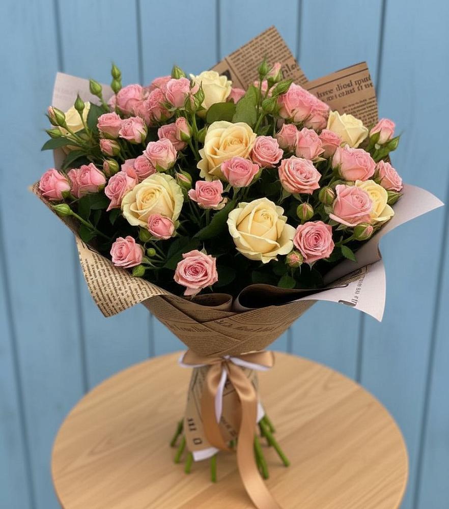 Букет цветов из: Розы в Александрийской Республики Дагестан