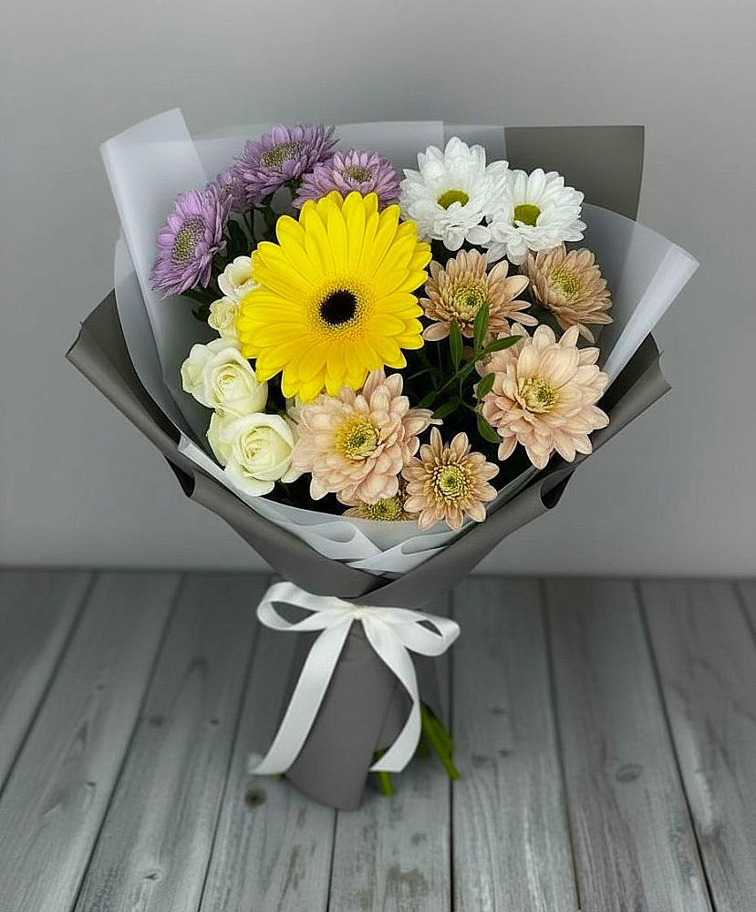 Букет цветов из: Розы, Герберы и Хризантемы в Александрийской Республики Дагестан