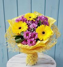Букет цветов из:  Хризантемы и Герберы в Александрийской Республики Дагестан