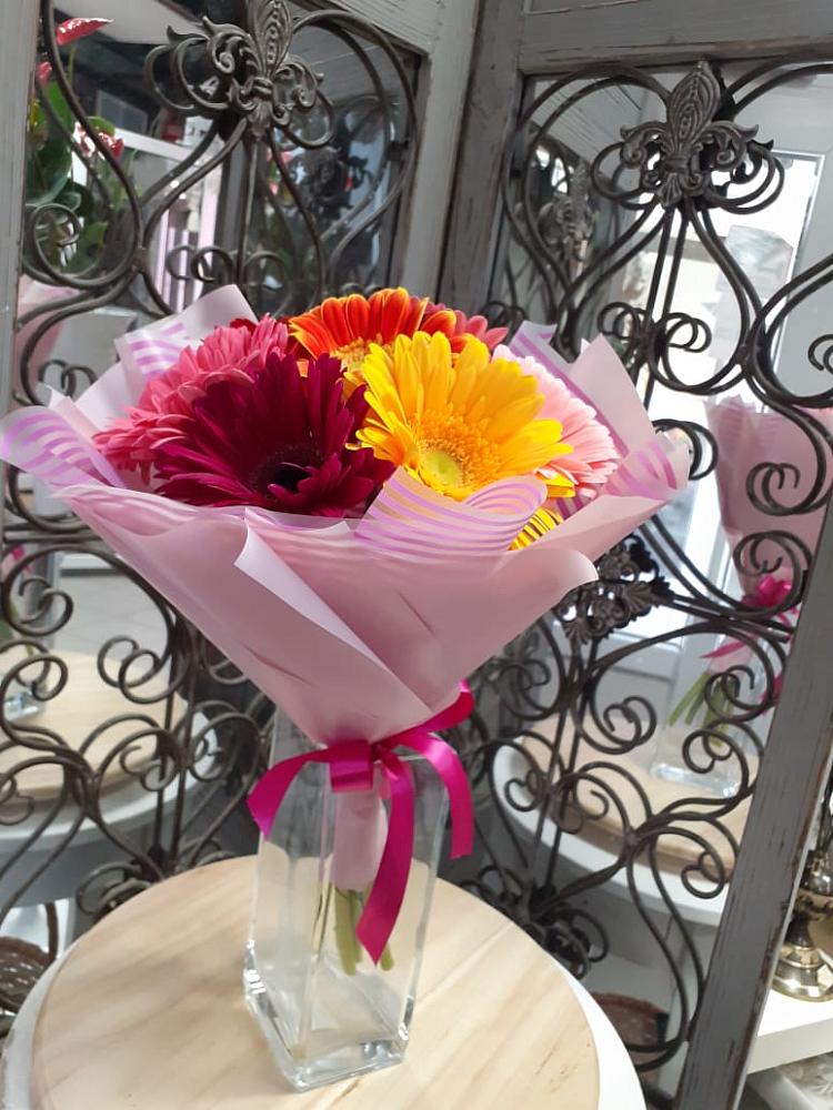 Букет цветов из: Герберы в Александрийской Республики Дагестан