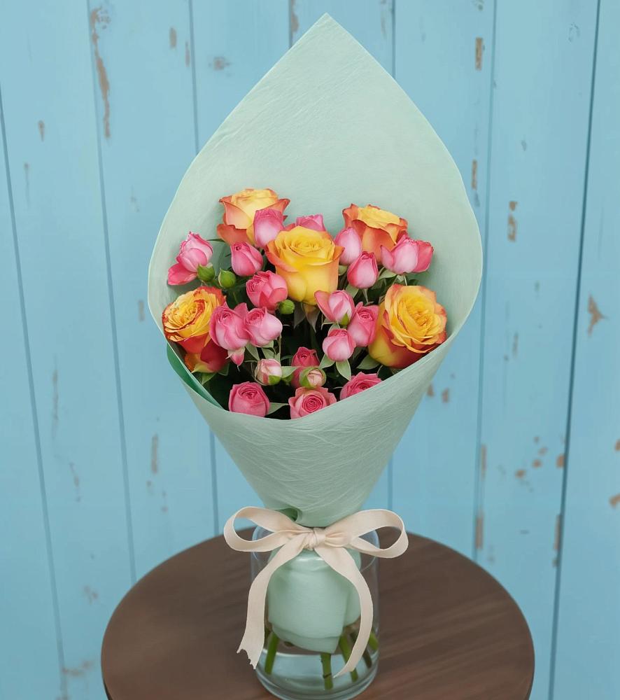 Букет цветов из: Розы в Александрийской Республики Дагестан