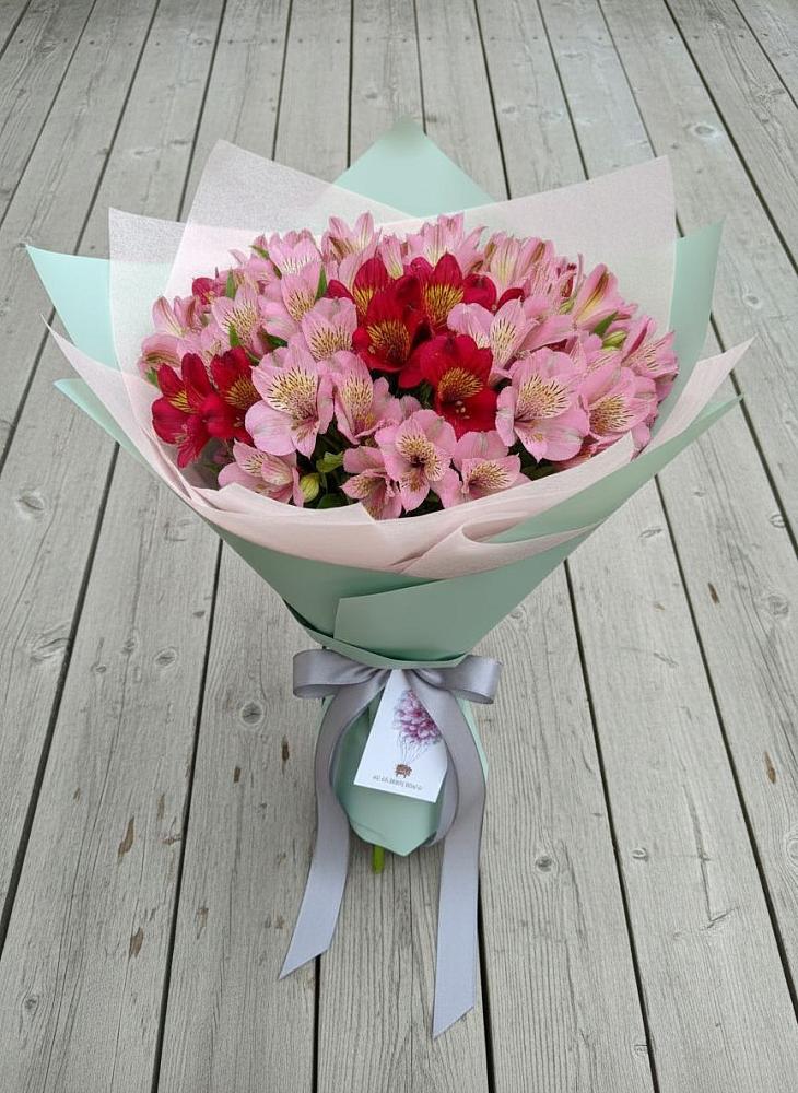 Букет цветов из: Альстромерии в Александрийской Республики Дагестан