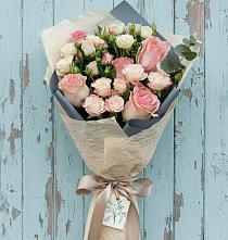 Букет цветов из:  Розы в Александрийской Республики Дагестан