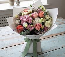 Букет цветов из:  Розы, Лизиантусы и Гвоздики в Александрийской Республики Дагестан