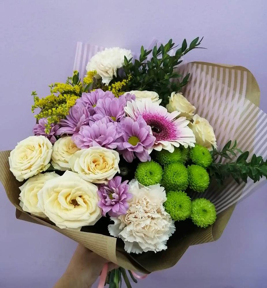 Букет цветов из: Хризантемы, Розы, Гвоздики и Герберы в Александрийской Республики Дагестан