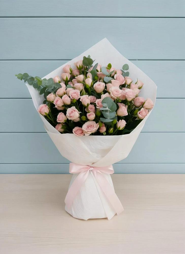 Букет цветов из: Розы в Александрийской Республики Дагестан