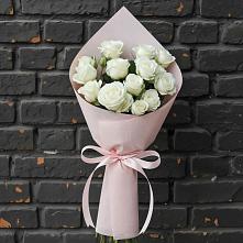 Букет цветов из:  Розы #REPLACE_PRED# Александрийской Республики Дагестан